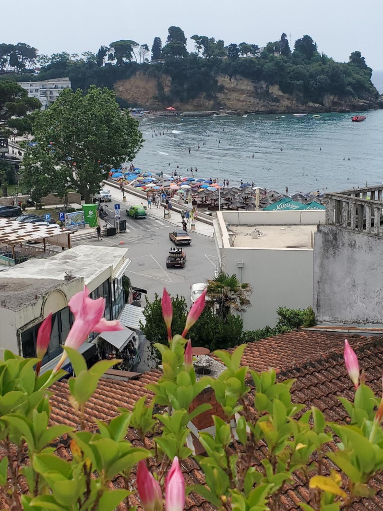 Apartmani Liki Ulcinj Ruang foto